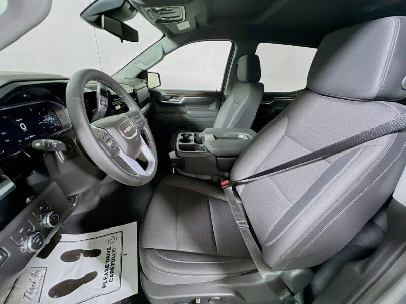2026 GMC Sierra 1500 Elevation Standard