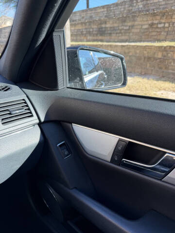 2011 Mercedes-Benz C-Class C 300 Luxury