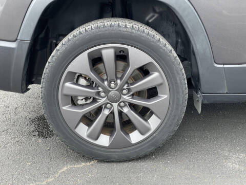 2021 Jeep Cherokee 80th Anniversary Edition