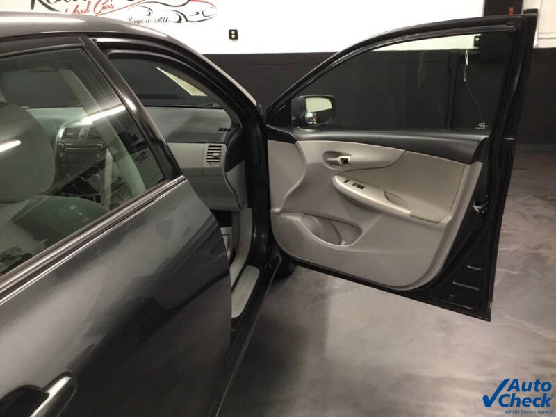 2011 Toyota Corolla LE