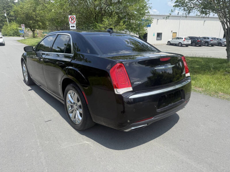 2015 Chrysler 300 Limited