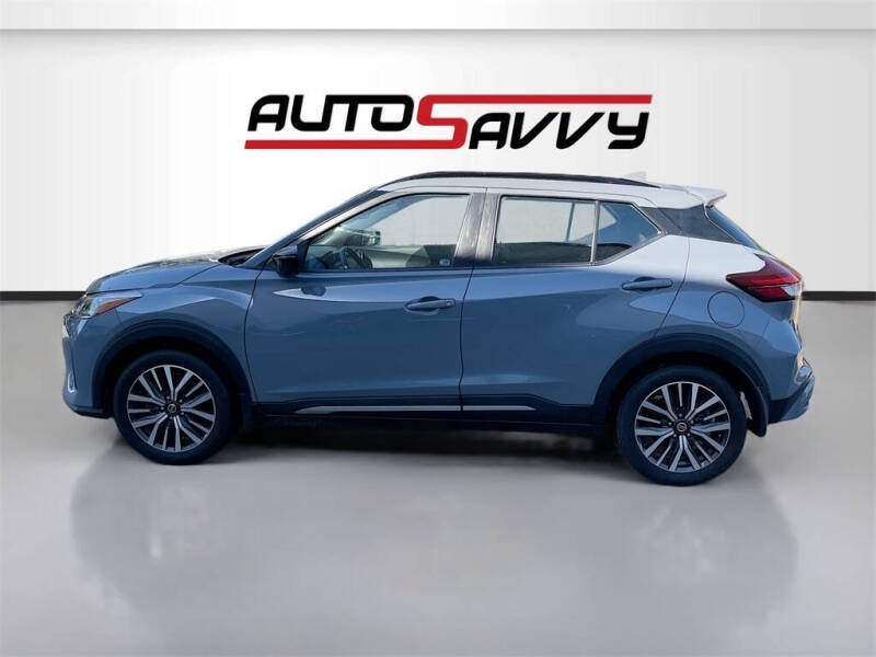 2021 Nissan Kicks SR