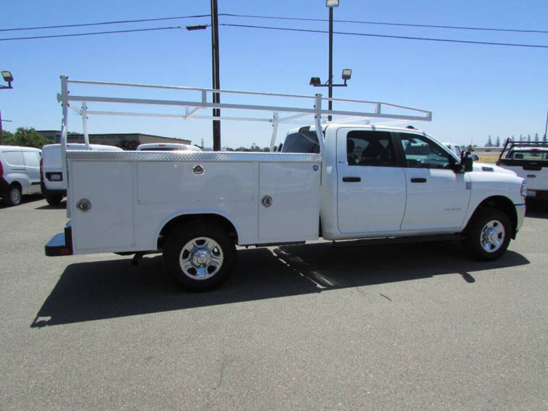 2024 RAM 3500 SLT