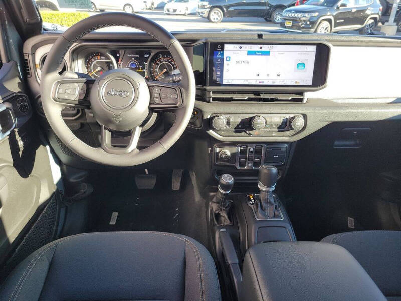 2026 Jeep Gladiator Sport S