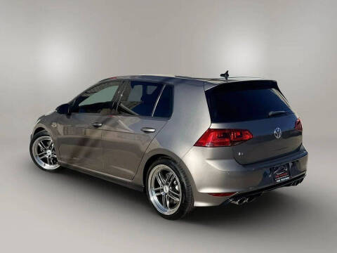 2017 Volkswagen Golf R 4Motion