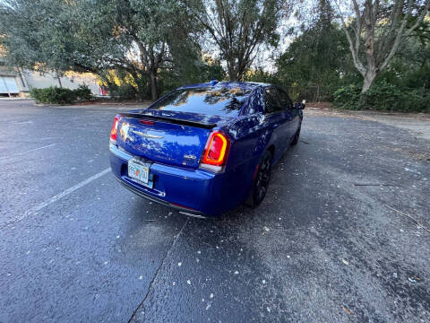 2020 Chrysler 300 Touring L