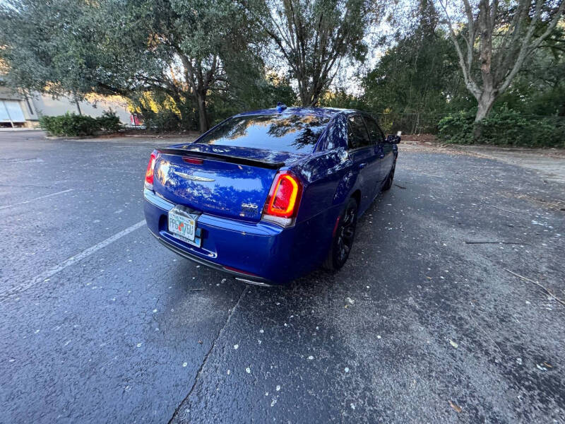 2020 Chrysler 300 Touring L