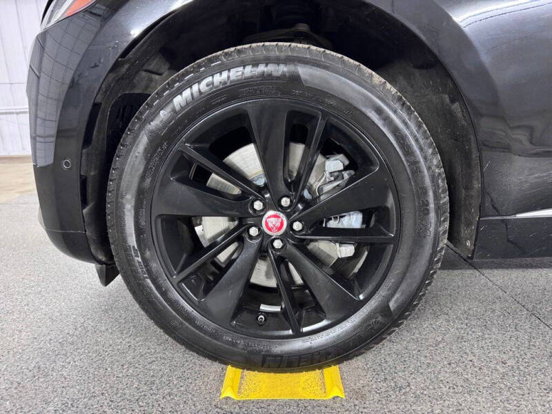 2021 Jaguar F-PACE P400 R-Dynamic S