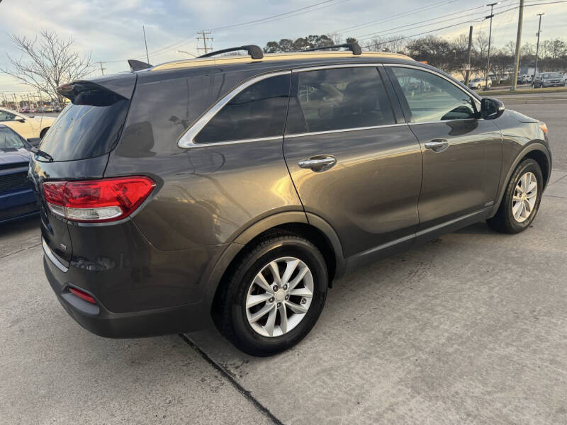 2017 Kia Sorento LX