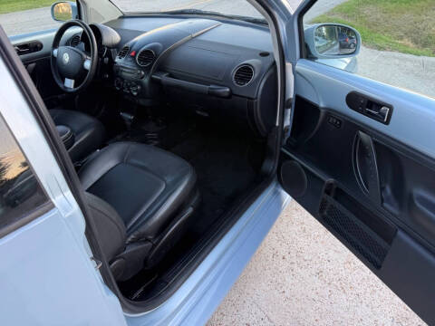 2010 Volkswagen New Beetle