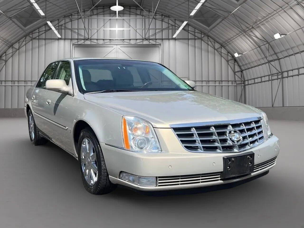 2007 Cadillac DTS Sedan 4D's photo