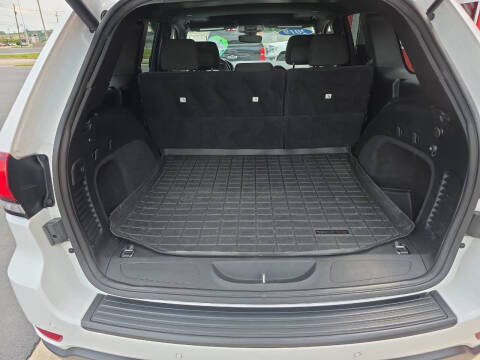 2019 Jeep Grand Cherokee Laredo