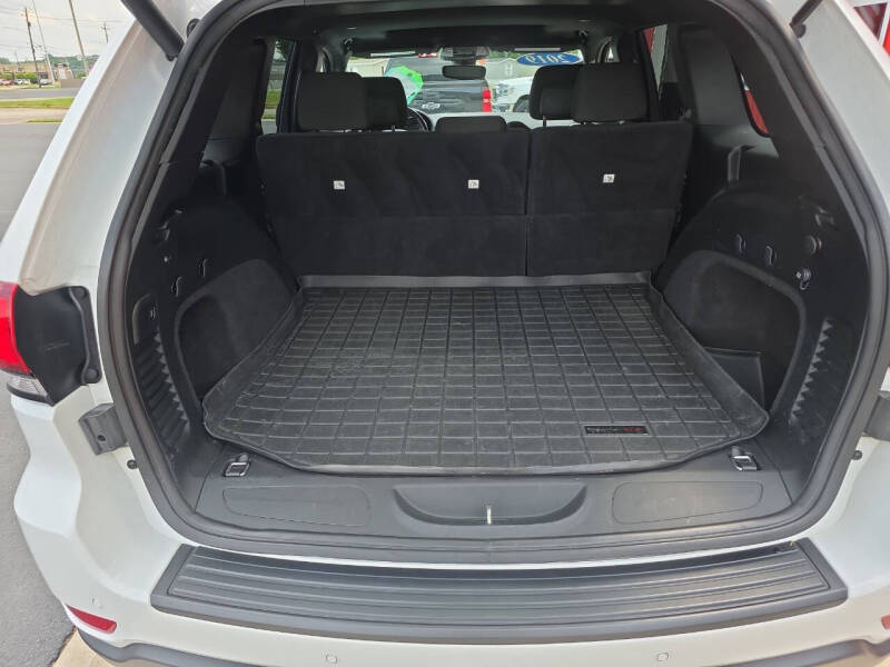 2019 Jeep Grand Cherokee Laredo