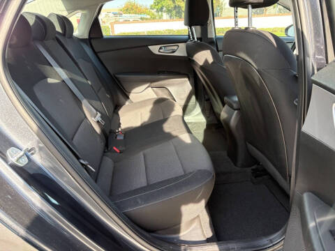 2023 Kia Forte LXS