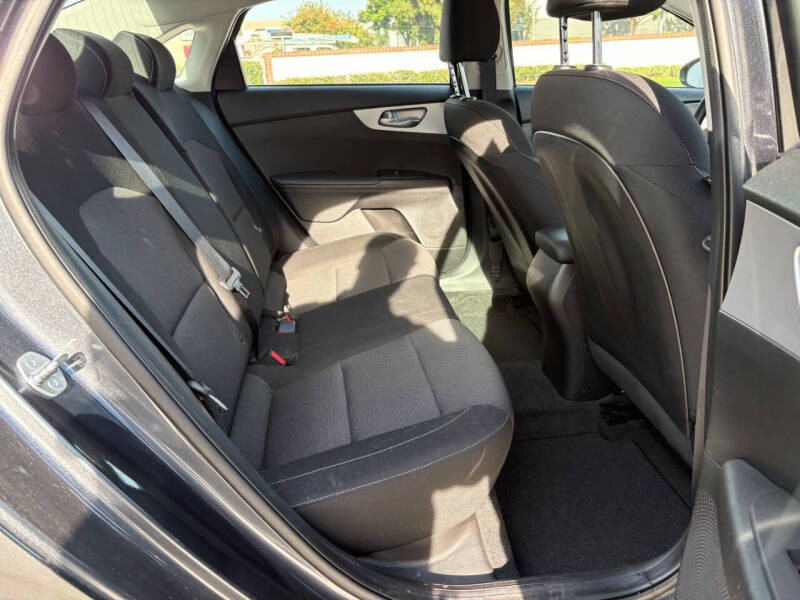 2023 Kia Forte LXS