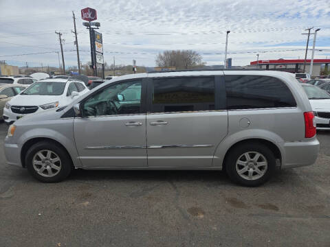 2011 Chrysler Town and Country Touring-L