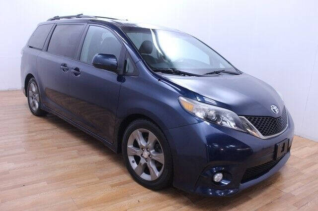 2011 toyota sienna 2024 se for sale