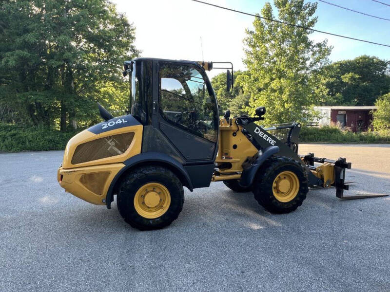 2022 John Deere 204L
