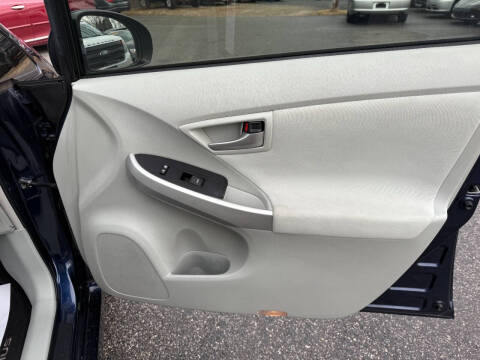 2014 Toyota Prius Five