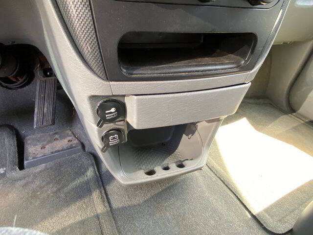 2005 Dodge Grand Caravan SXT