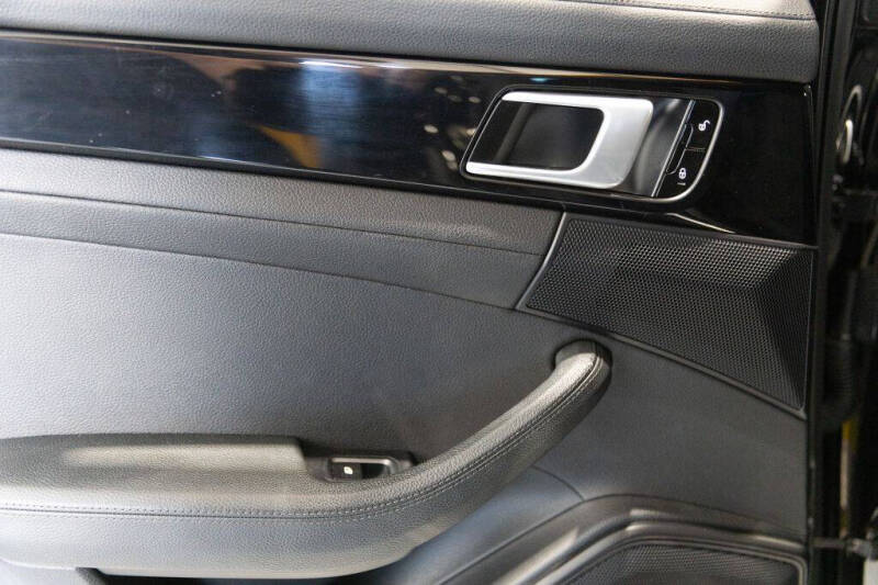 2018 Porsche Panamera 4S
