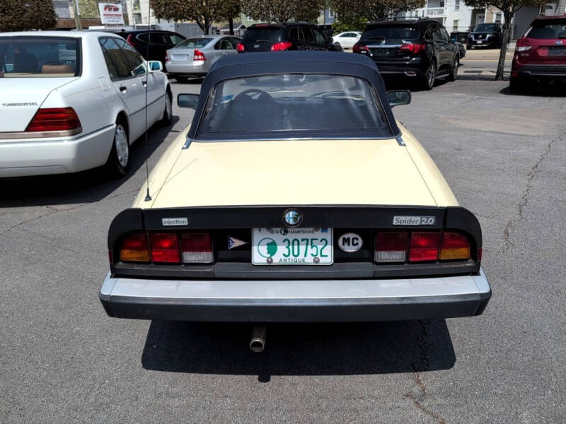 1983 Alfa Romeo Spider Veloce