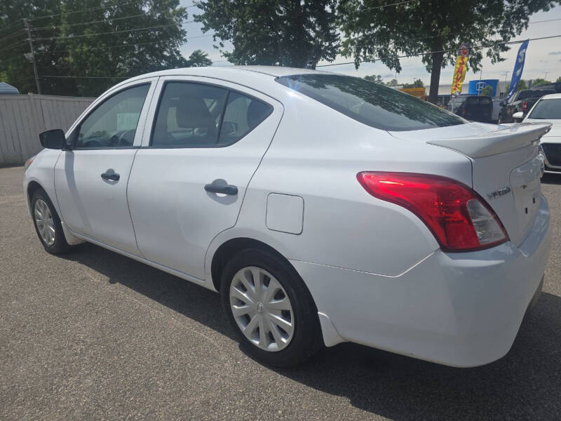 2018 Nissan Versa S Plus