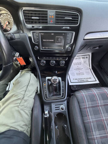 2016 Volkswagen Golf GTI S