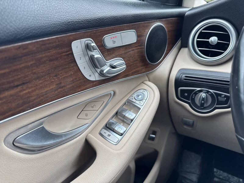 2021 Mercedes-Benz GLC GLC 300 4MATIC