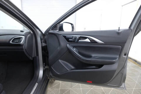 2017 Infiniti QX30 Premium