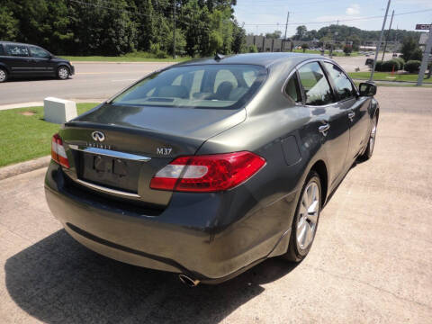 2012 Infiniti M37