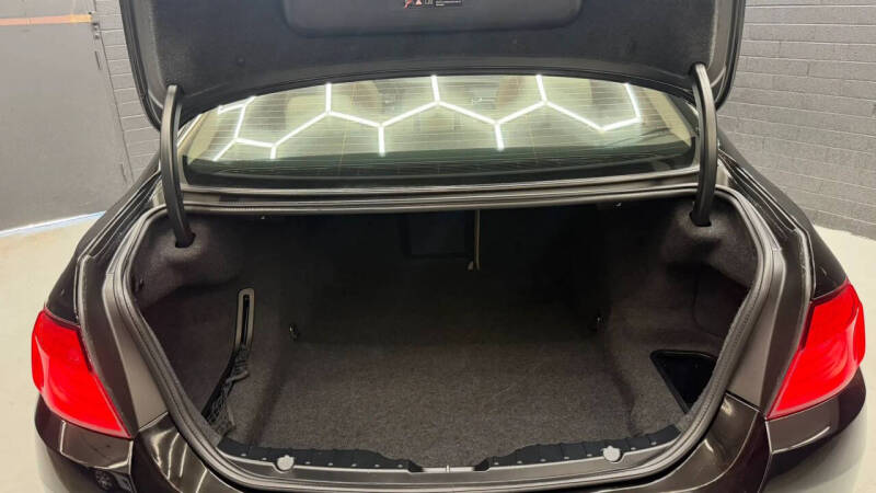 2013 BMW 5 Series 528i