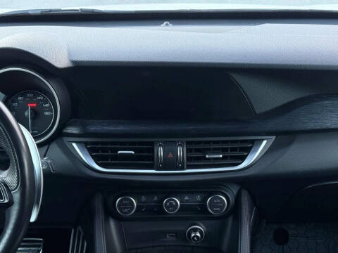 2022 Alfa Romeo Stelvio Sprint