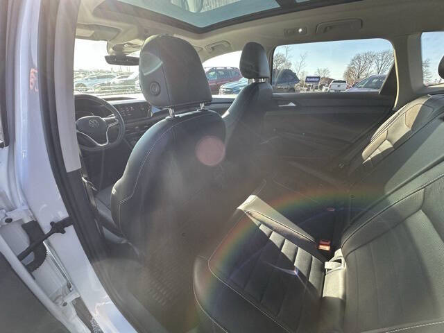 2023 Volkswagen Taos SEL 4Motion