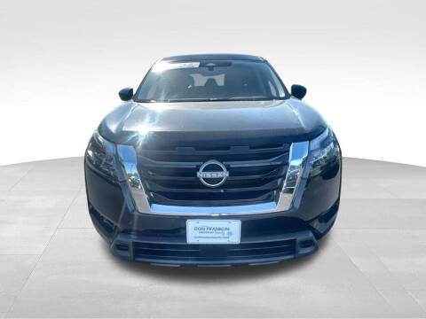 2023 Nissan Pathfinder S