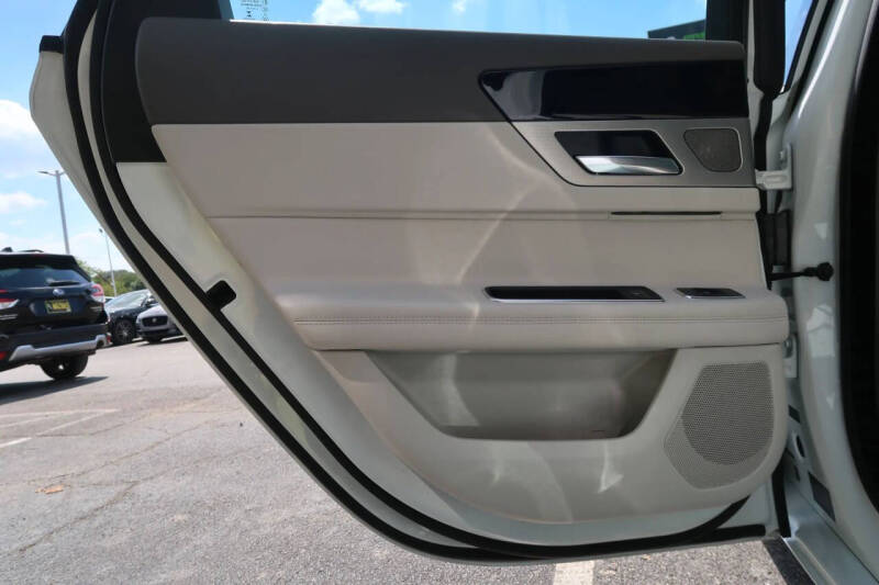 2017 Jaguar XF 35t Prestige