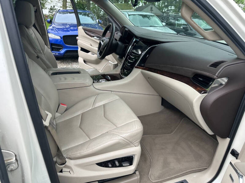 2015 Cadillac Escalade ESV Luxury
