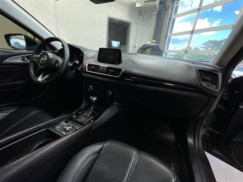 2018 Mazda MAZDA3 Touring
