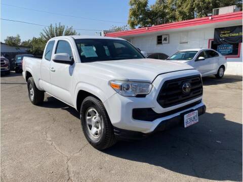2018 Toyota Tacoma for sale at Dealers Choice Inc in Farmersville CA
