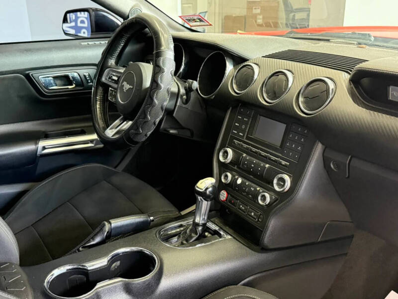 2015 Ford Mustang V6