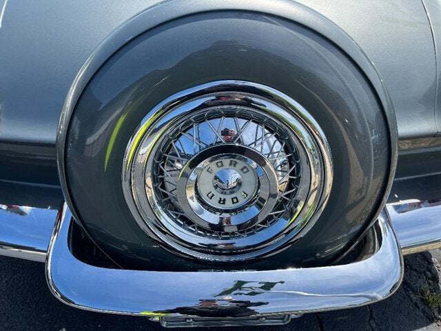 1956 Ford Thunderbird 19