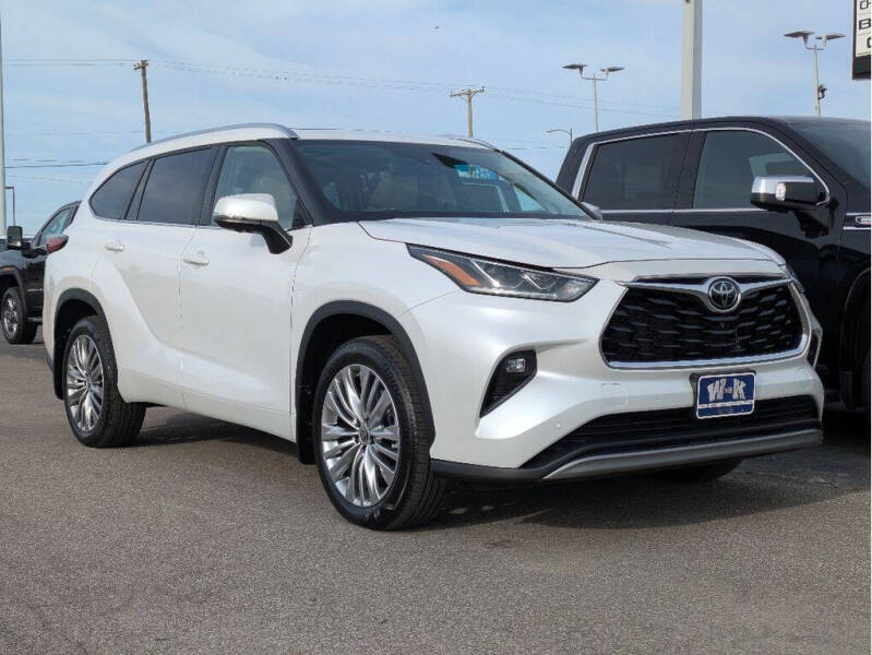 2023 Toyota Highlander Platinum