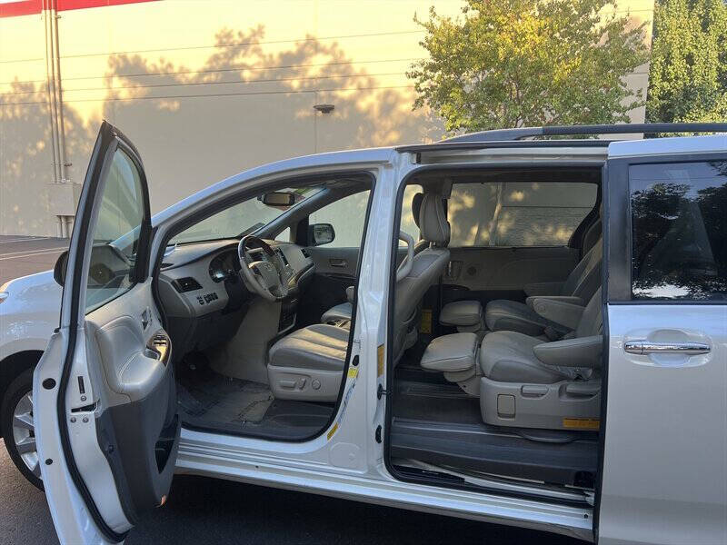 2012 Toyota Sienna XLE 7-Passenger
