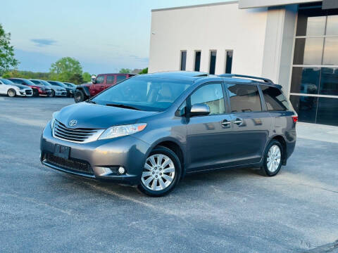 2016 Toyota Sienna XLE Premium 7-Passenger