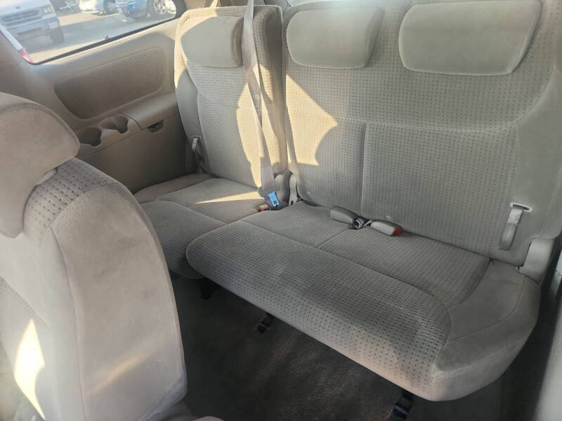 2006 Toyota Sienna CE 8 Passenger