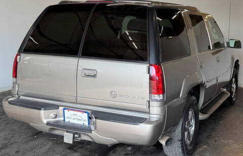 2000 Cadillac Escalade