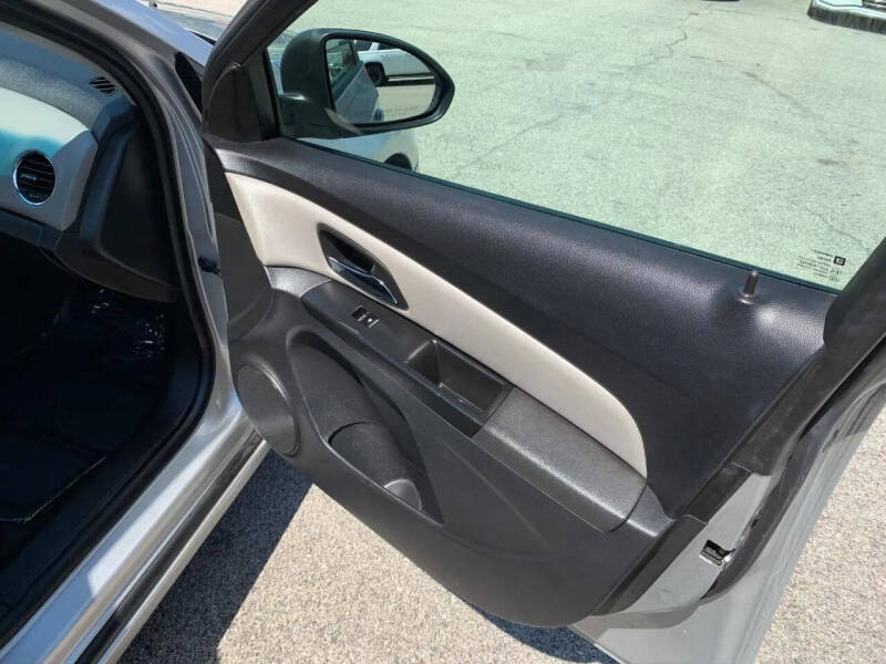 2013 Chevrolet Cruze LS Auto