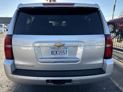 2017 Chevrolet Suburban LT