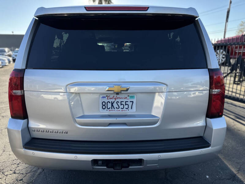 2017 Chevrolet Suburban LT
