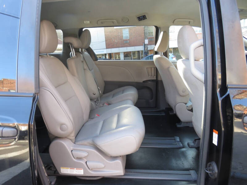 2020 Toyota Sienna L 7-Passenger